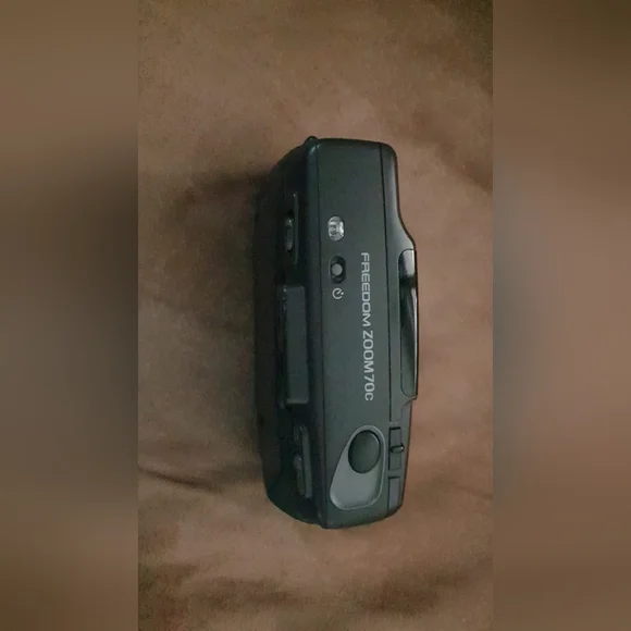 Minolta Freedom Zoom 70C 35MM ES Film Camera - Untested - Picture 2 of 4